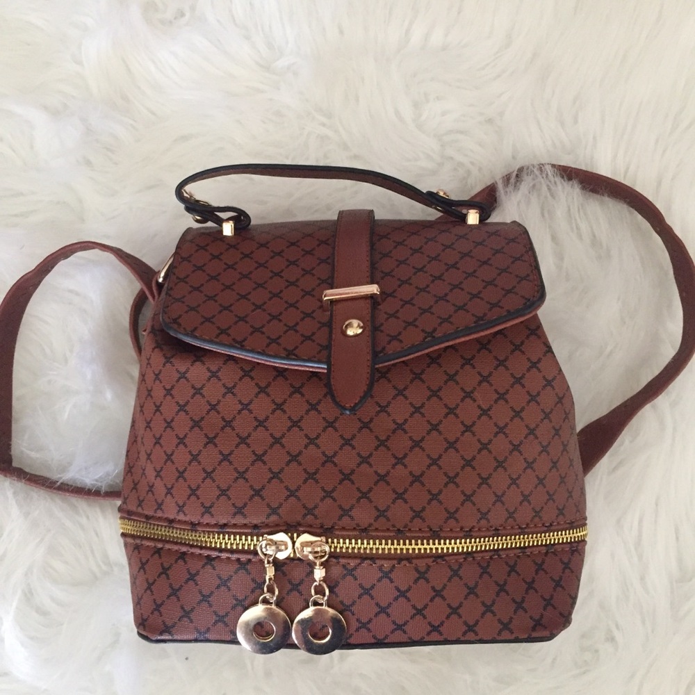 NWT! ❗️RE STOCKED ❗️BEST SELLER MINI BACKPACK 🔅 - Picture 2 of 8